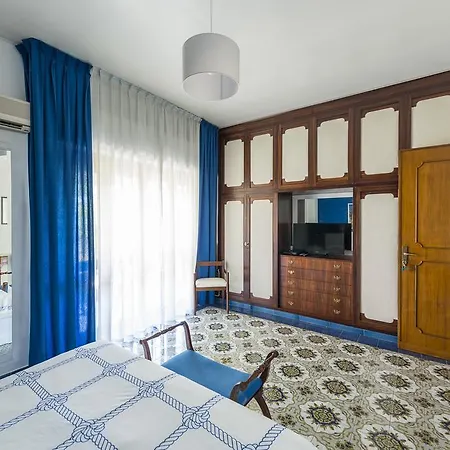 Mondello Holiday פלרמו