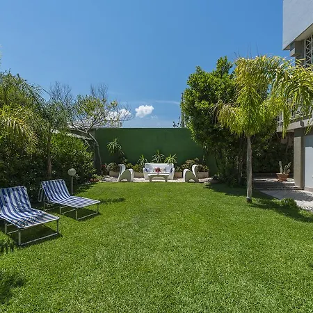 לינה וארוחת בוקר Mondello Holiday