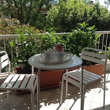 Mondello Holiday Bed & Breakfast *